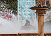 Wildwasserbahn Poseidon - Im Reich der Götter Neu auf dem Oktoberfest 2019 (©Foto: Martin Schmitz)